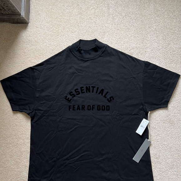Essentials Fear of God Black Men's Shirt - Picture 3 of 7